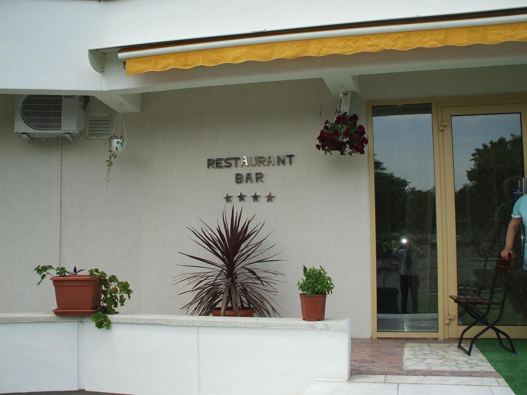 Hotel Condor Mamaia Exterior foto